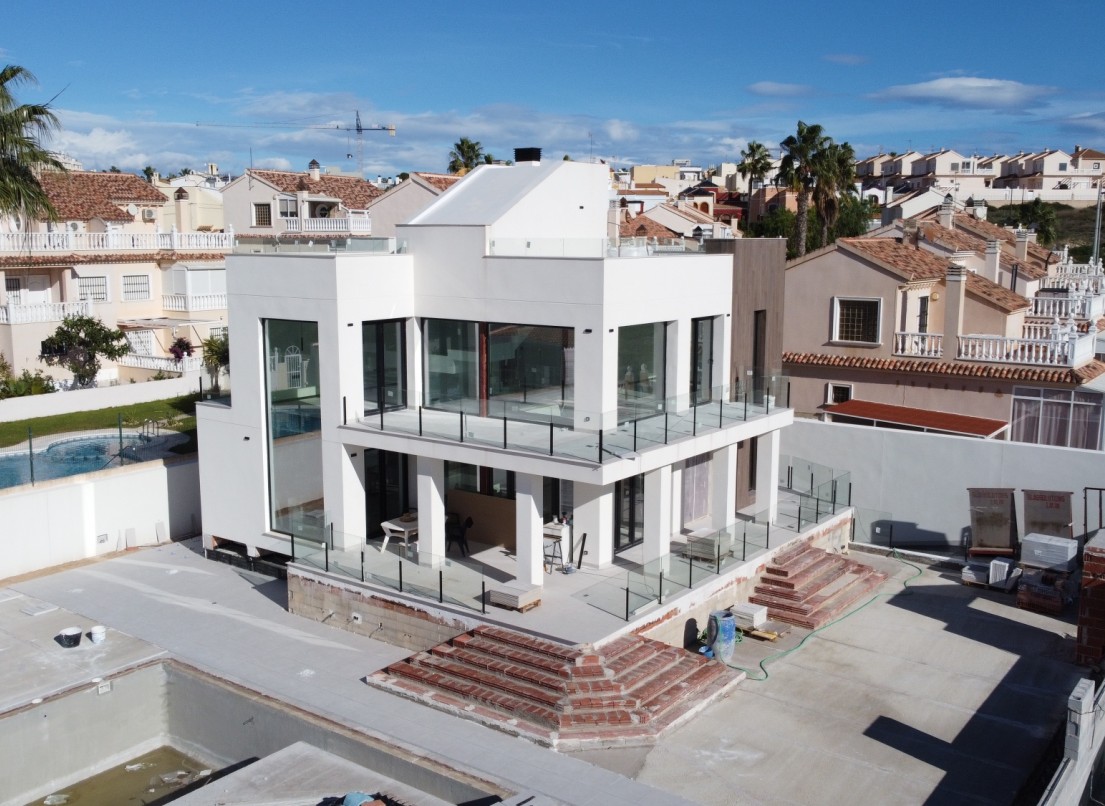 Neue Gebäude - Villa - Torrevieja - Playa de los Locos