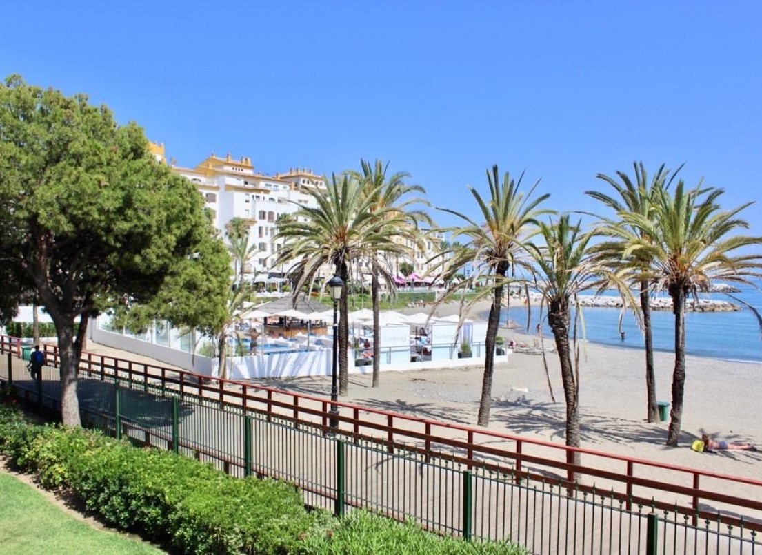 Resale - Apartment / flat - Marbella - Puerto Banús