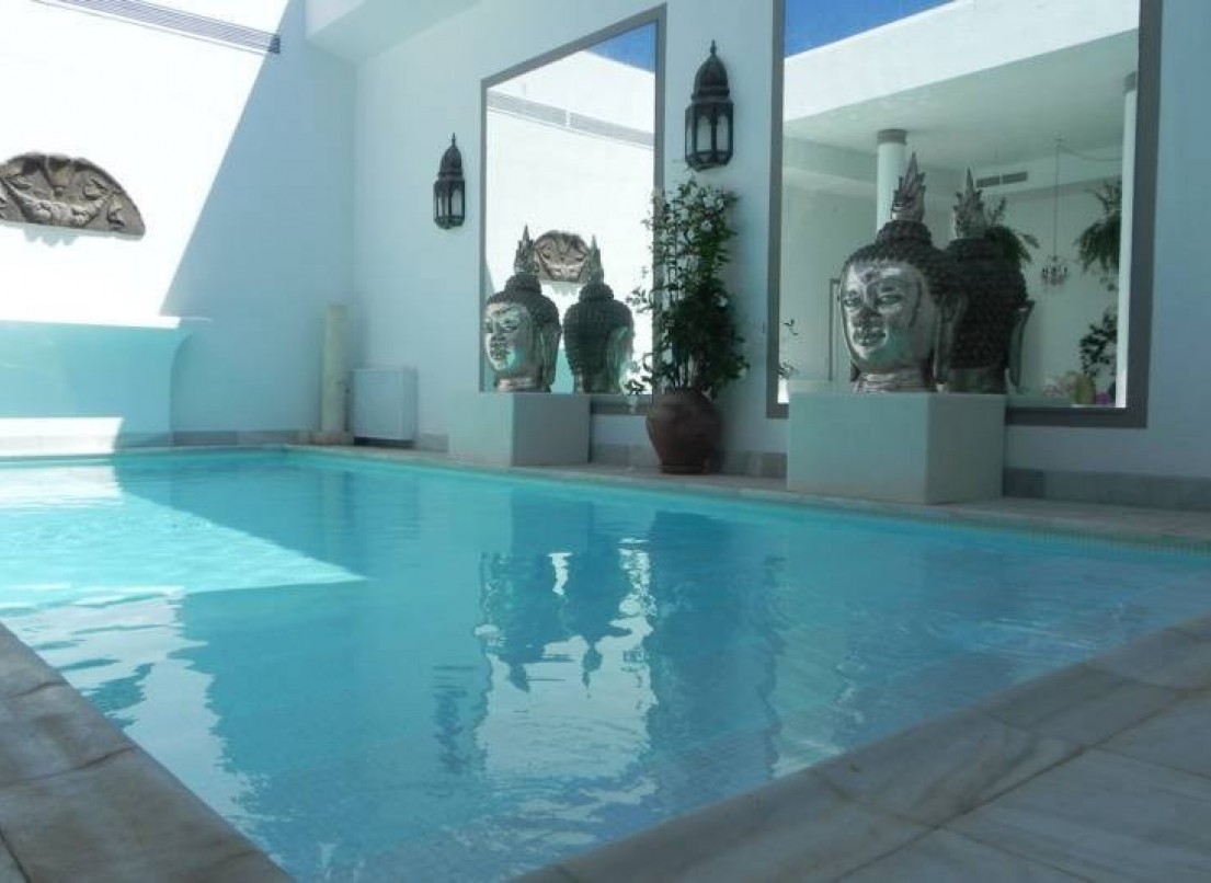 Resale - Villa - Marbella - Los Monteros