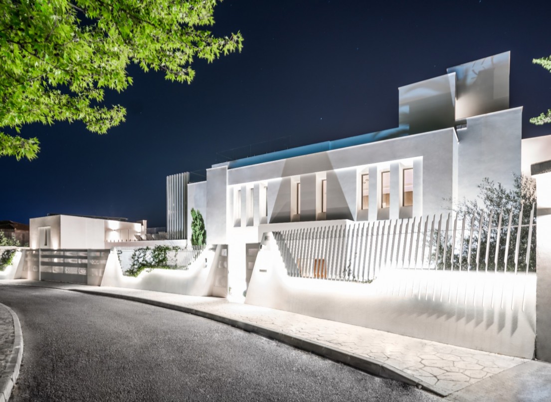 Reventa - Chalet / Villa - Marbella - Nueva Andalucía