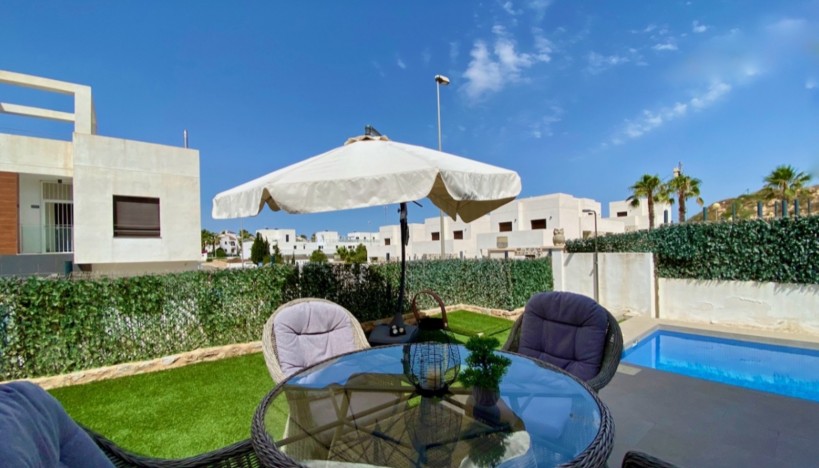 Reventa - Chalet / Villa - Orihuela Costa