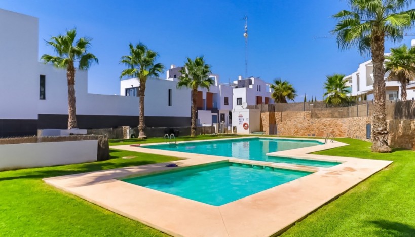 Reventa - Chalet / Villa - Orihuela Costa