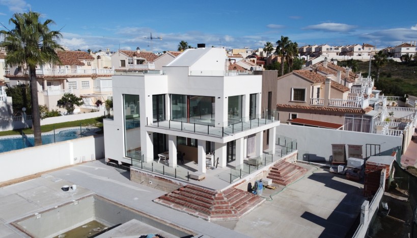 Neue Gebäude - Villa - Torrevieja - Playa de los Locos