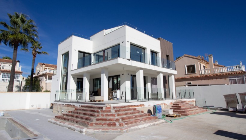 New Construction - Villa - Torrevieja - Playa de los Locos