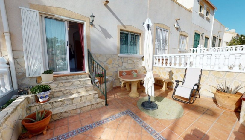 Villa - Resale - Villamartin - Villamartin