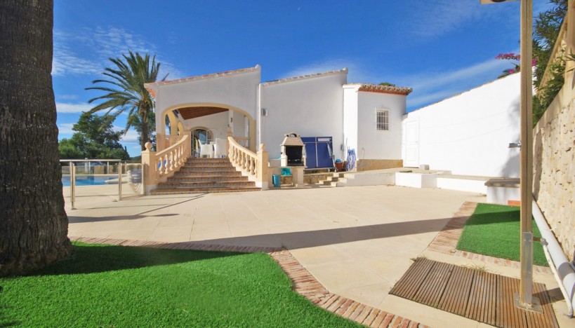 Resale - Villa - Moraira - Benimeit