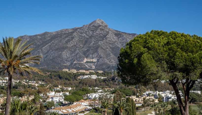 Wiederverkauf - Villa - Marbella - Nueva Andalucía