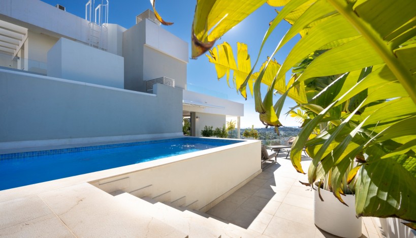 Resale - Apartment / flat - Marbella - Nueva Andalucía