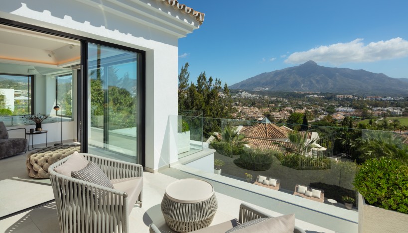 Reventa - Chalet / Villa - Marbella - Nueva Andalucía