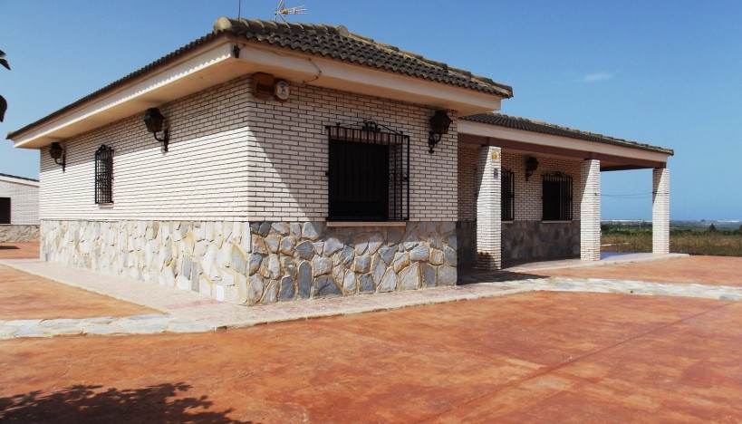 Reventa - Chalet / Villa - Los Montesinos - La Herrada