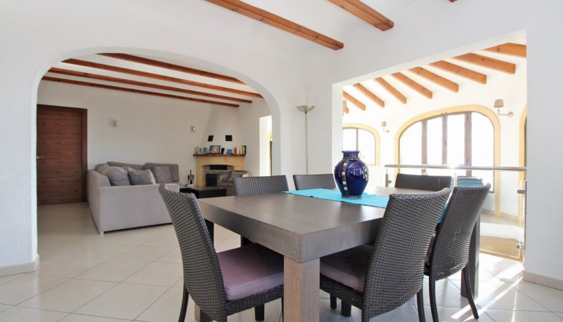 Resale - Villa - Moraira - Benimeit