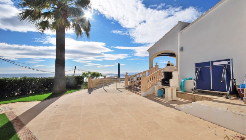 Resale - Villa - Moraira - Benimeit