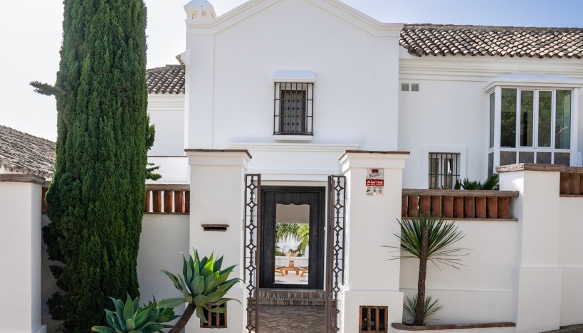 Resale - Villa - Marbella - Los Monteros