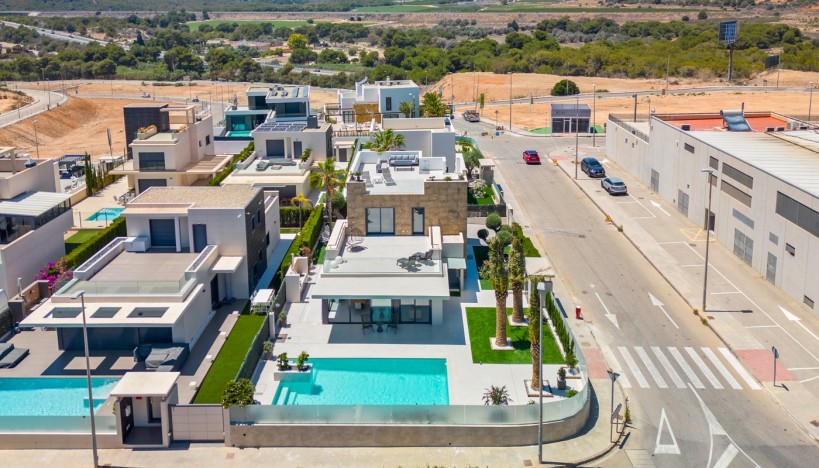 Resale - Villa - Orihuela Costa - Dehesa de campoamor