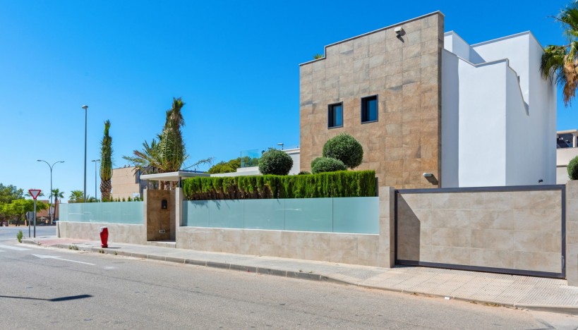 Resale - Villa - Orihuela Costa - Dehesa de campoamor