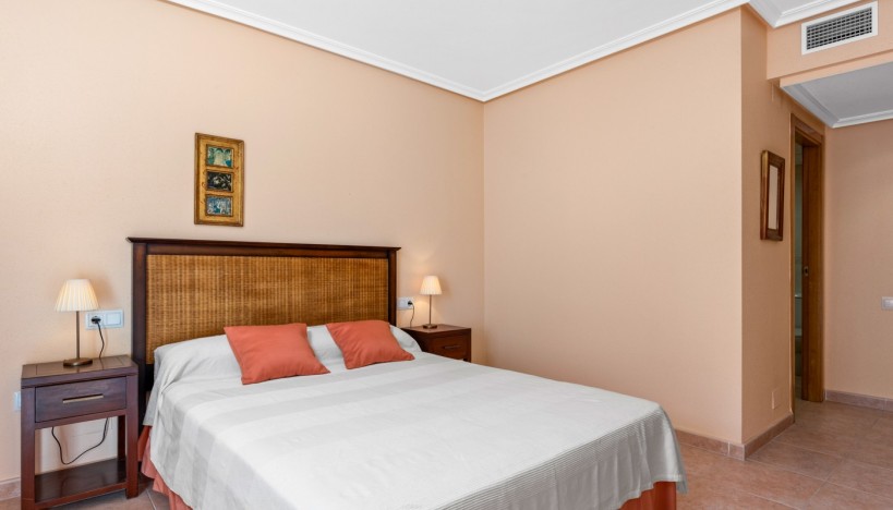 Resale - Apartment / flat - Torrevieja - Torrevieja - Centre