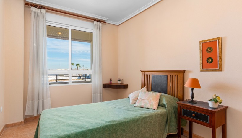 Resale - Apartment / flat - Torrevieja - Torrevieja - Centre