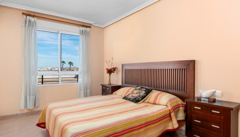 Resale - Apartment / flat - Torrevieja - Torrevieja - Centre